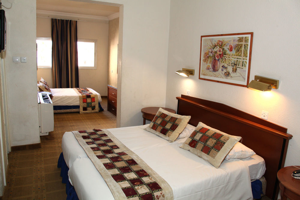 Glatt Eden Hotel Tiberias Room photo
