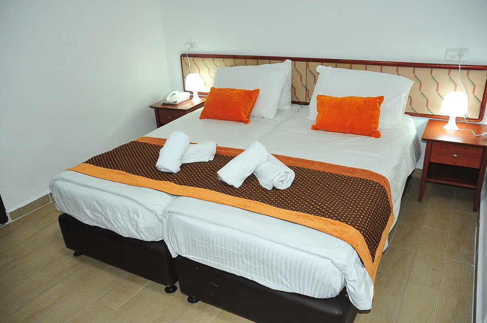 Glatt Eden Hotel Tiberias Exterior photo